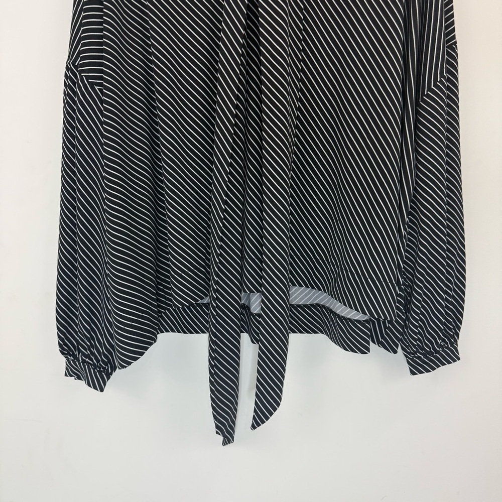Laurie Felt Striped Oversized Tie Neck Balloon Sleeve Top Size Medium - Picture 4 of 9